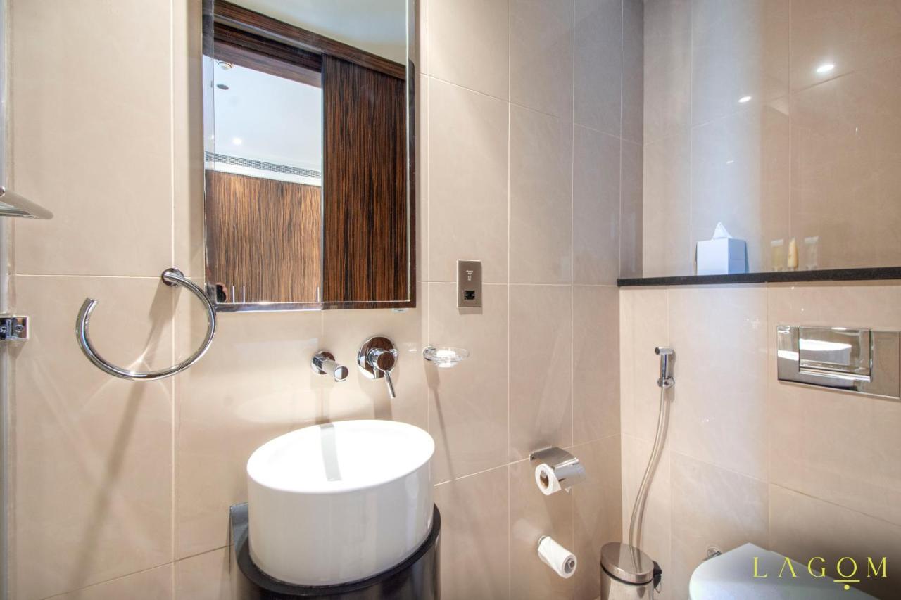 Songs Of The Lake By Lagom - Bonnington Apartment Jumeirah Lake Towers, Dubai Buitenkant foto
